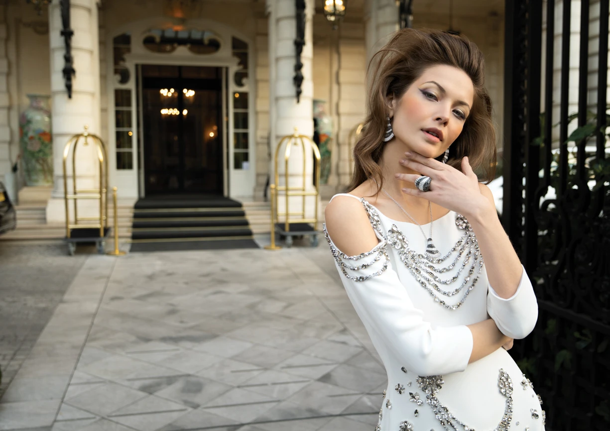Dress Haute couture GEORGE HOBEIKA, High-end jewelry DE GRISOGONO